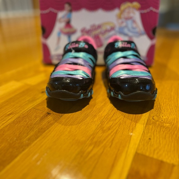 Bella ballerina Skechers shoes for size 13 kids rare - Picture 2 of 5